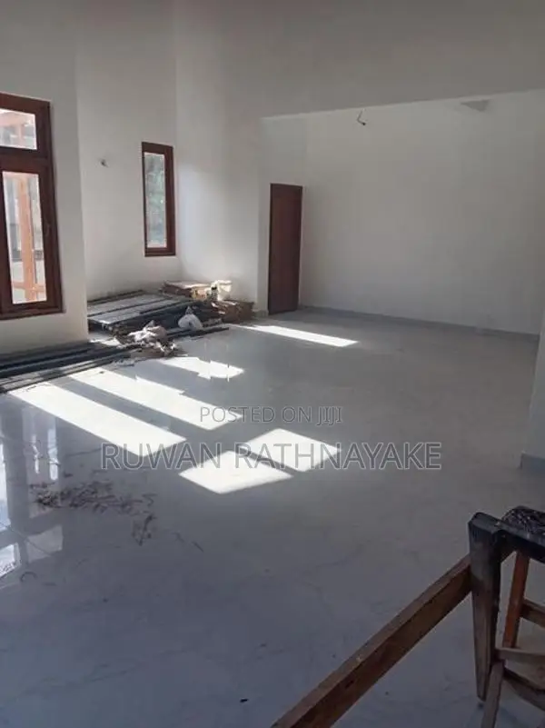 Brand New First Floor House for Rent in Raththanapitiya