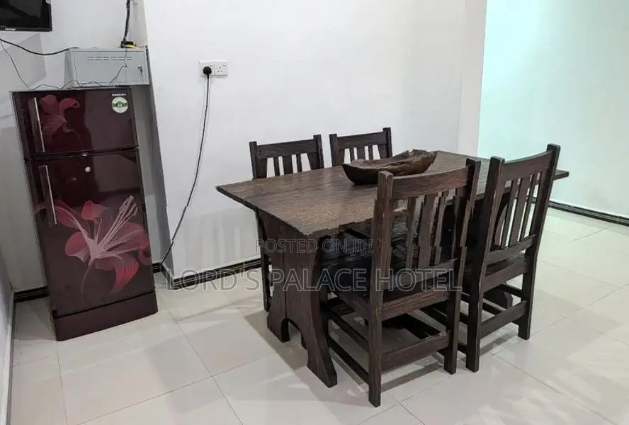 3 Bhk Holiday Bangalow in Dehiwala
