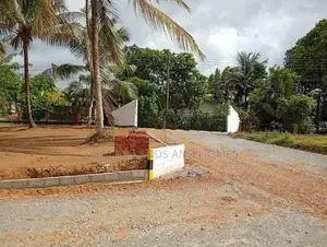 Land for Sale 10 Minutes to Kahathuduwa Highway Entrance