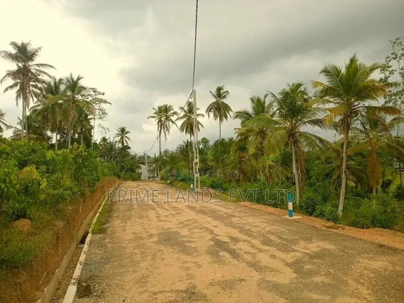 Lands for Sale in Hikkaduwa