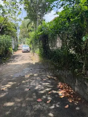 Land for Sale in Kesbewa