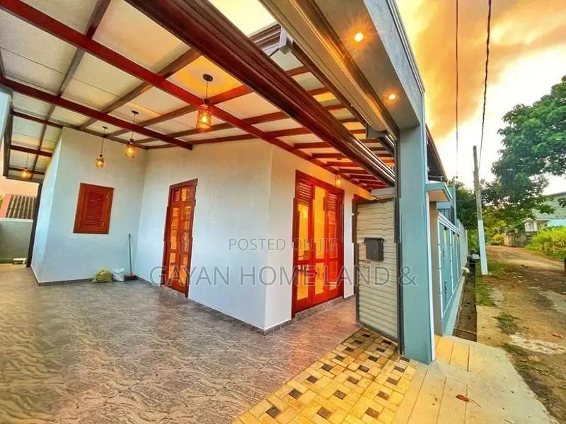 Brand New Two Storey Beautiful House in Polgasowita Siyabalagoda