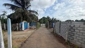 தெல்லிப்பளையின் பெறுமதியான காணி விற்பனைக்கு