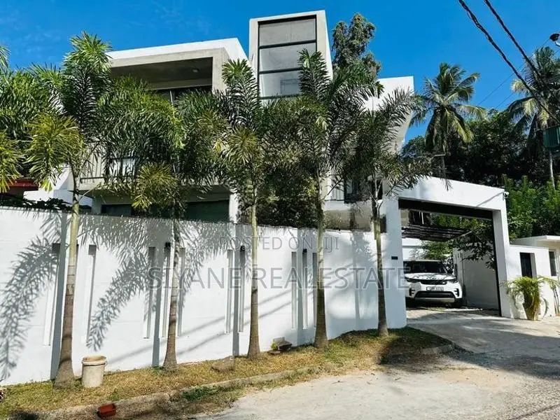 Upstairs House for Sale – Athurugiriya