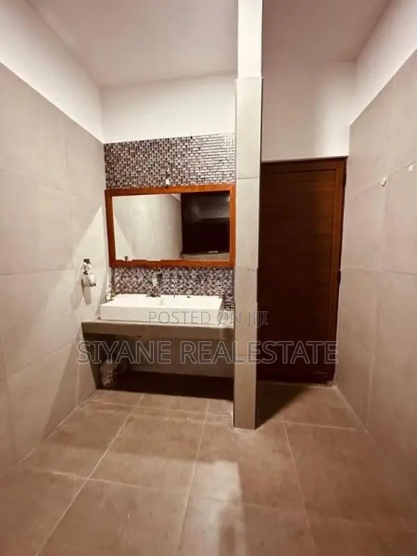 Upstairs House for Sale – Athurugiriya