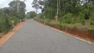 අම්බලන්ගොඩ බටපොල පාරට ලගින් බිම් කොටස්