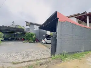 10 Perch Land with Ongoing Car Wash – Thalawathugoda