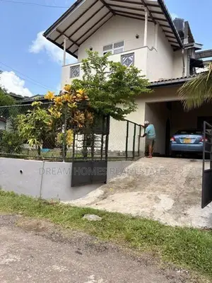 Two-Story Two-Unit House for Sale – Siddamulla