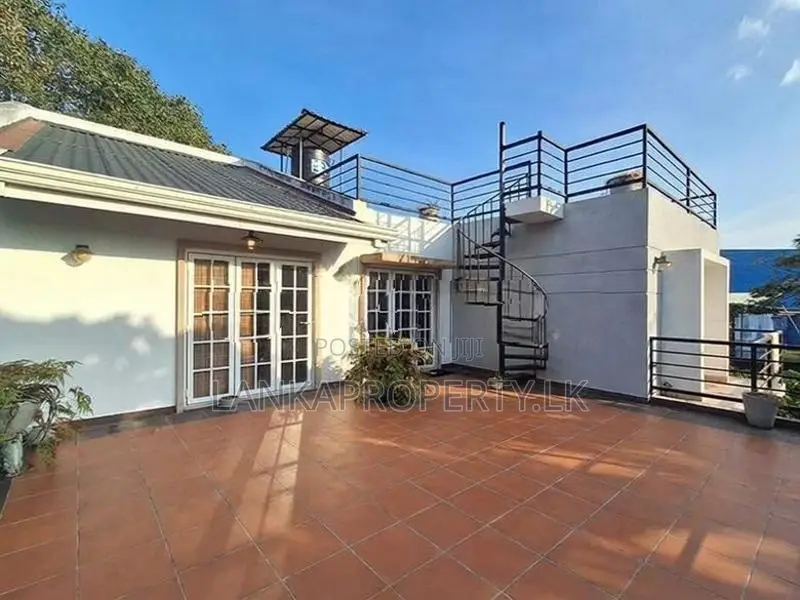 Two-Storey House for Sale in Kotugoda Close to Airport.