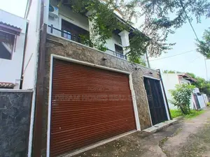 Fully Furnished Luxury 3-Story House for Rent in Madiwela, Kotte