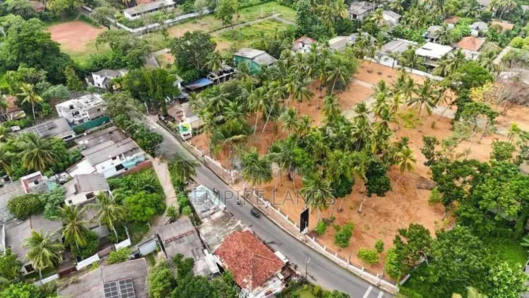 Facing to 457 Panadura Hirana Road Commercial Land Plots