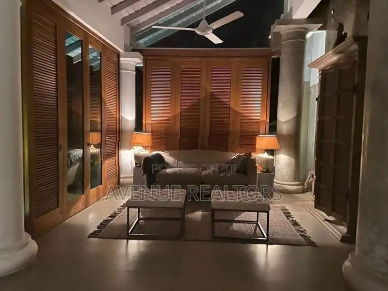 5 Bedroom Luxury House for Sale in Welivita, Kaduwela | (HS4938)
