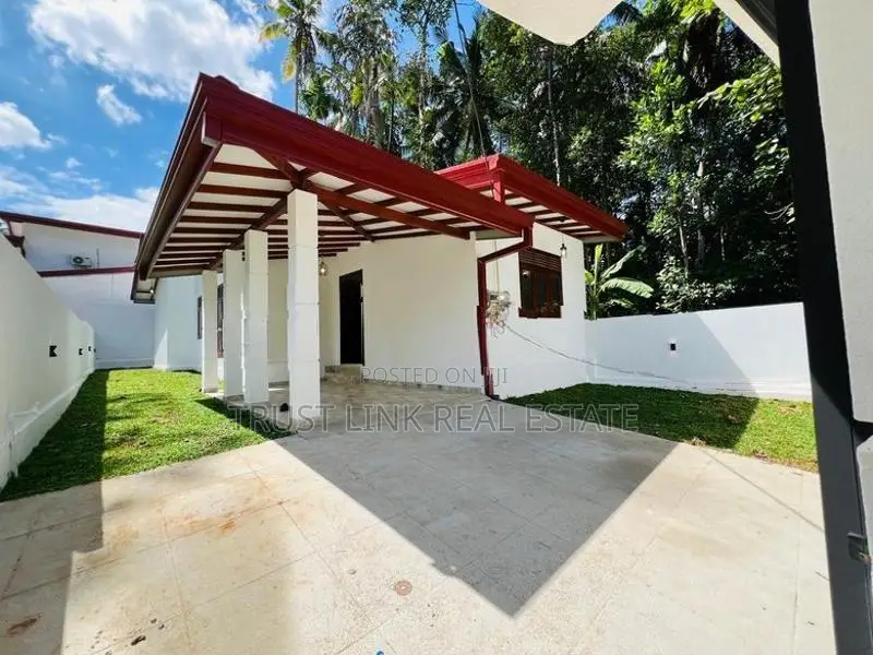 Brand New Single Story House For In Kadawatha