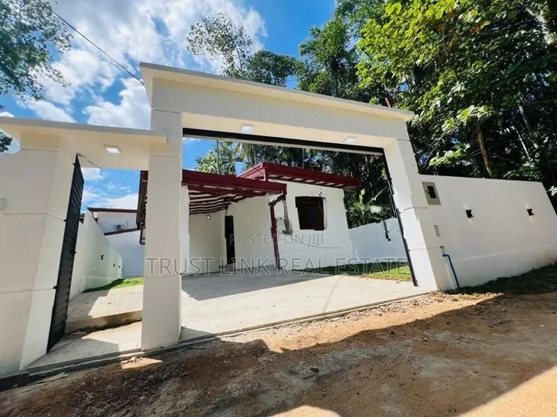 Brand New Single Story House For In Kadawatha