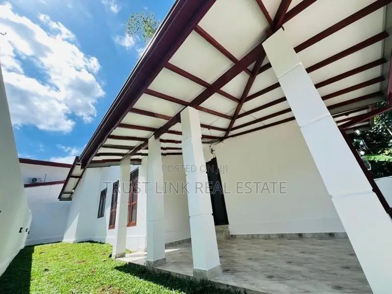 Brand New Single Story House For In Kadawatha