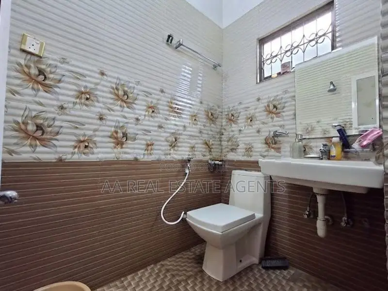 Three-Storey House for Sale in Wellampitiya