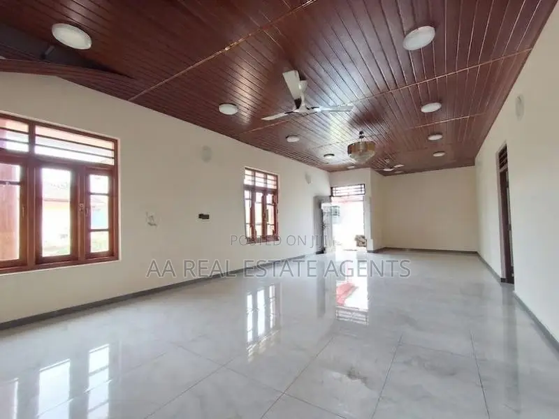 Three-Storey House for Sale in Wellampitiya