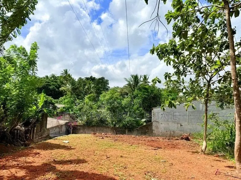 Land for Sale in Kadawatha