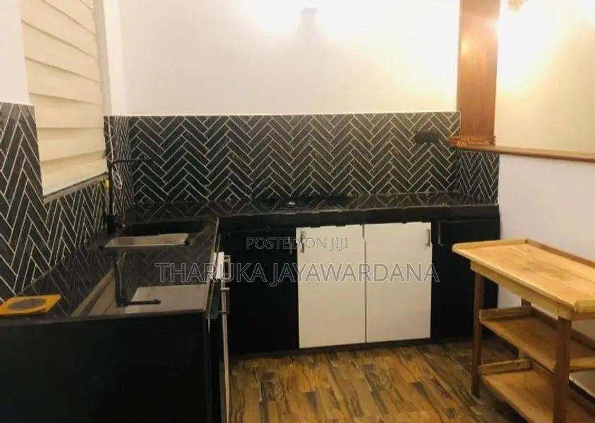 Semi Furnished Single Storey House for Rent Pannipitiya