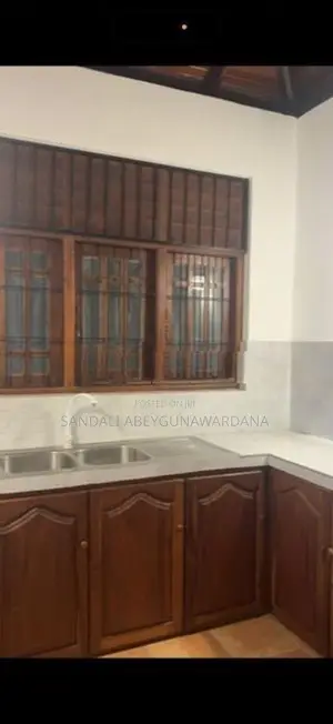 Annex For Rent Girl - Boralesgamuwa