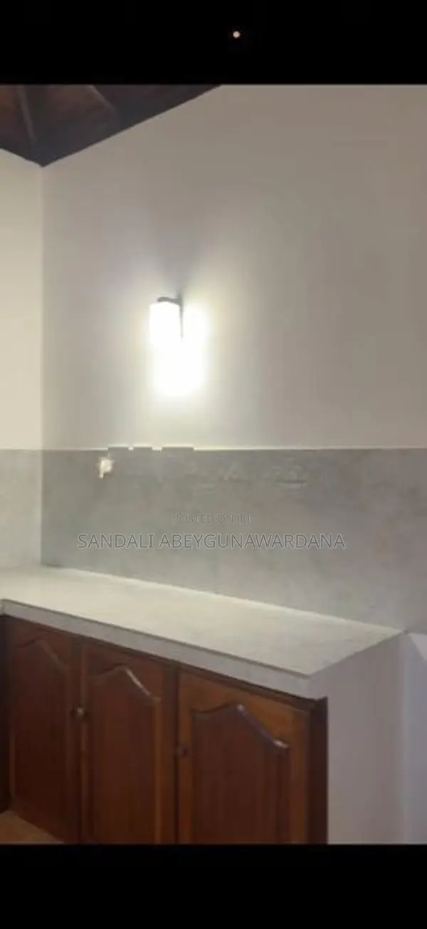 Annex For Rent Girl - Boralesgamuwa