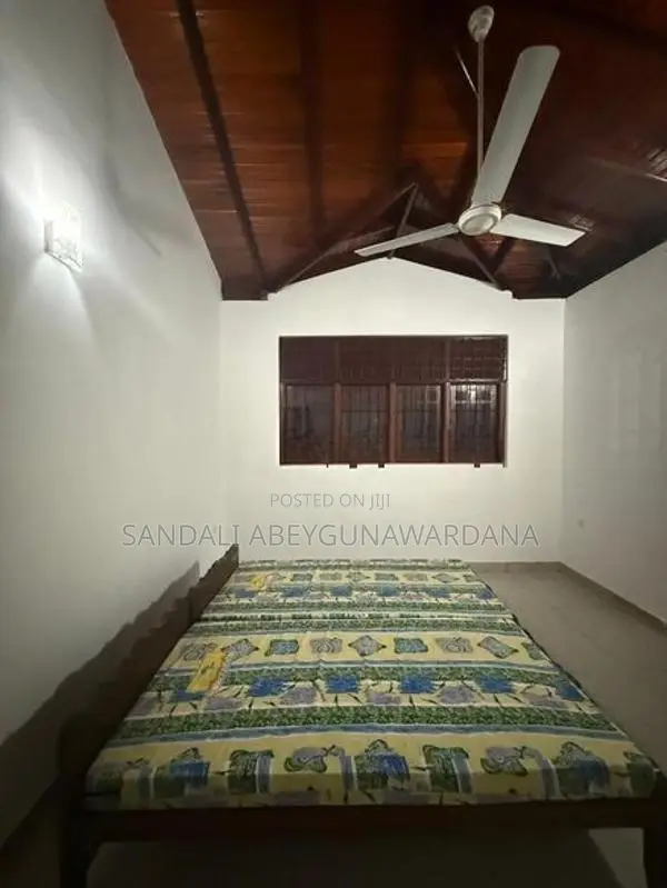 Annex For Rent Girl - Boralesgamuwa