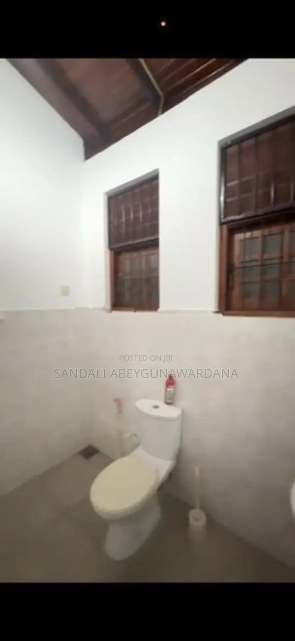 Annex For Rent Girl - Boralesgamuwa