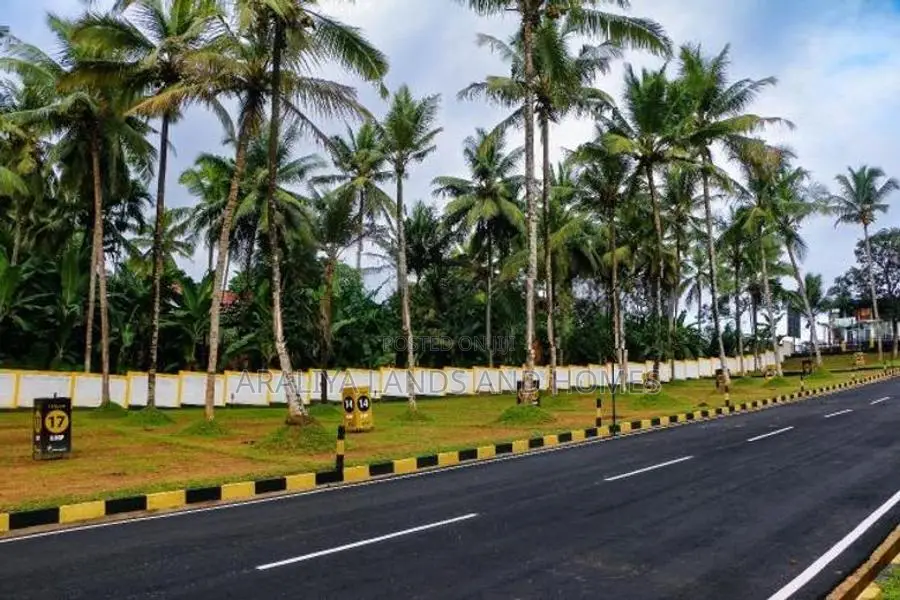 Super Precious Land For Sale In Kiriwaththuduwa Faceing To 280 Road