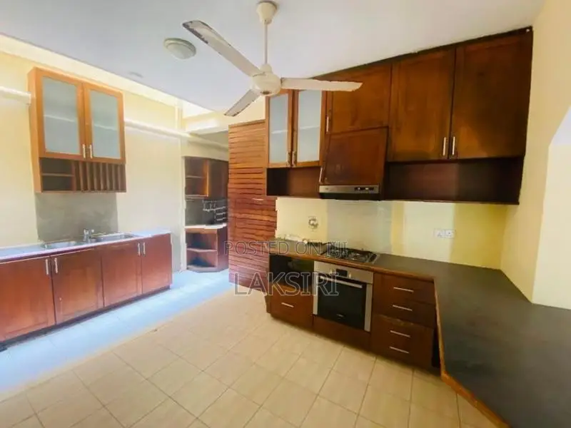 Luxury Modern Solar Electricity House Rent Rajagiriya Lake Drive Road