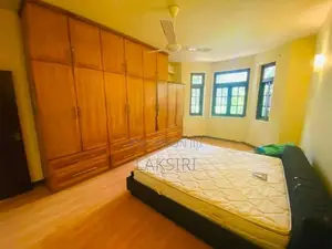 Luxury Modern Solar Electricity House Rent Rajagiriya Lake Drive Road