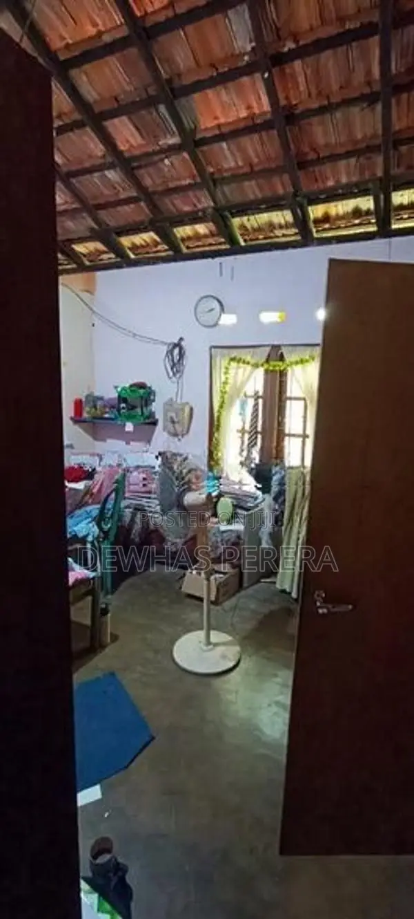 quick sale house dolahena road kapuwagara batgama kandana