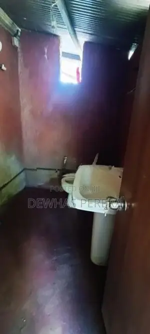 quick sale house dolahena road kapuwagara batgama kandana