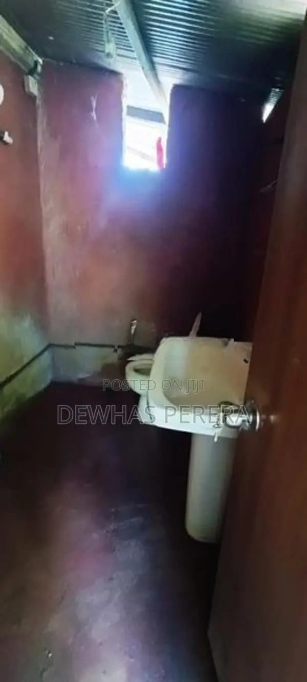 quick sale house dolahena road kapuwagara batgama kandana
