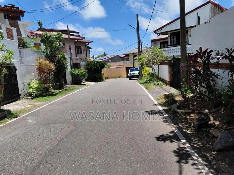 Valuable Land for Sale Thalapathpitiya