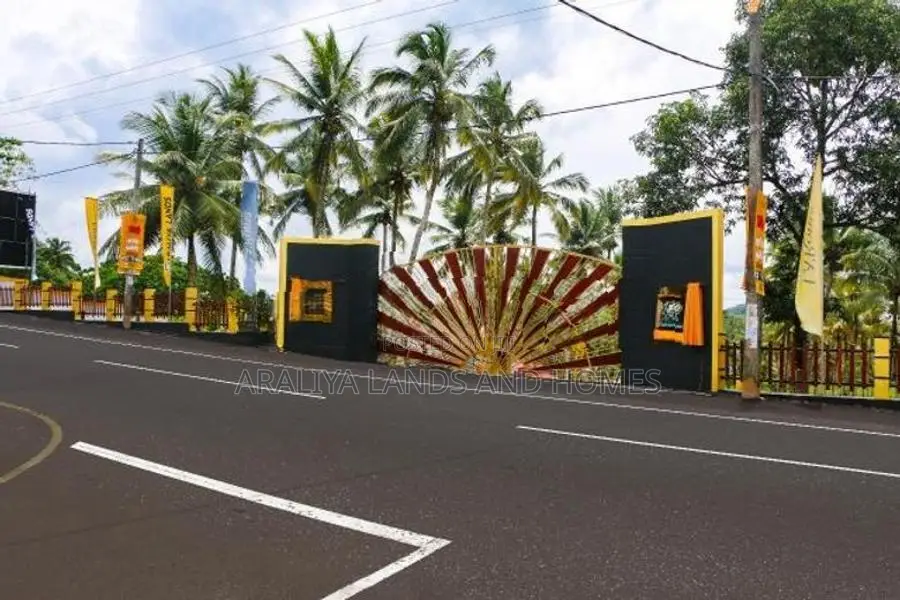 Residential Land For Sale In 5 Minutes To Homagama Town
