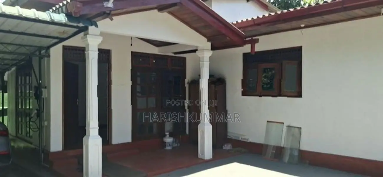 House for Sale with 20-Foot-wide road