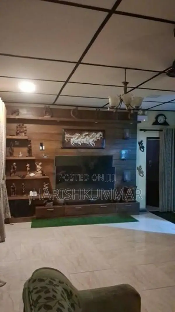 House for Sale with 20-Foot-wide road