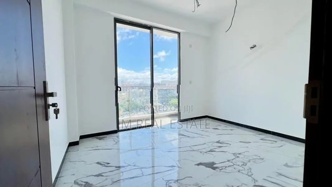 03 Bedrooms Luxury New Apartment Sale In Wellawatte, Colombo 06