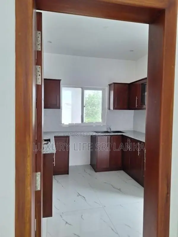 Apartment for Sale in Mount Lavinia