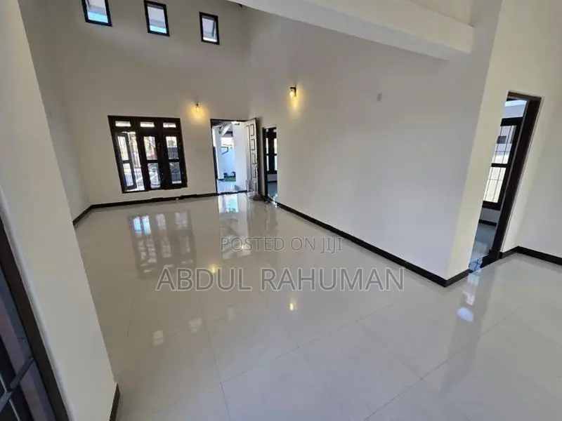 Luxurious 7 Bedroom Rooms Battaramulla Junction