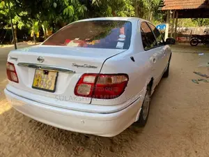 Nissan Sunny Super Saloon 2001