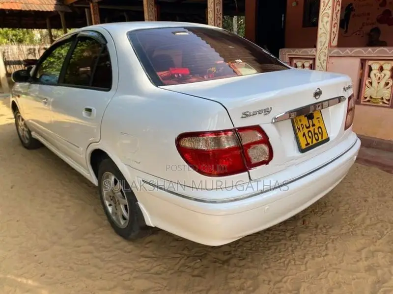 Nissan Sunny Super Saloon 2001