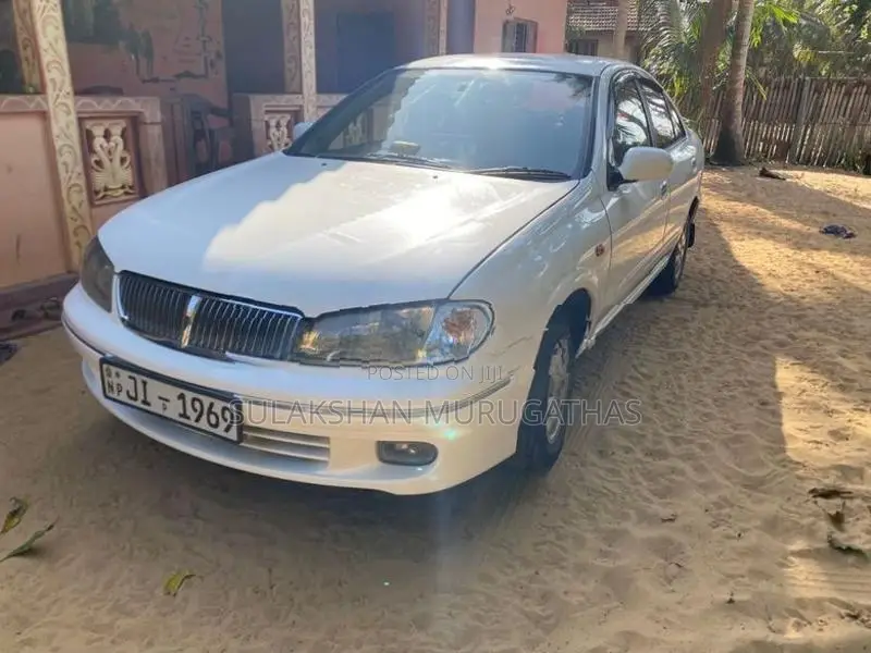 Nissan Sunny Super Saloon 2001