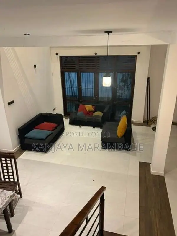 Modern Luxury House for Rent Near Ganemulla Road Kadawatha