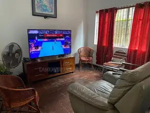 Malabe Bakmeegaha Road 3 BR Upstairs House on 10 Perches Land for Sale