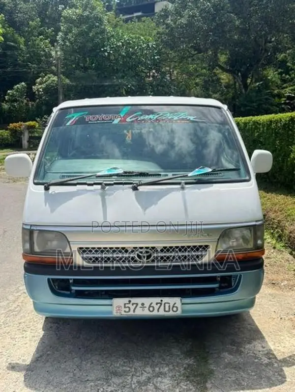 Toyota Dolphin LH102 1990