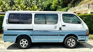 Toyota Dolphin LH102 1990