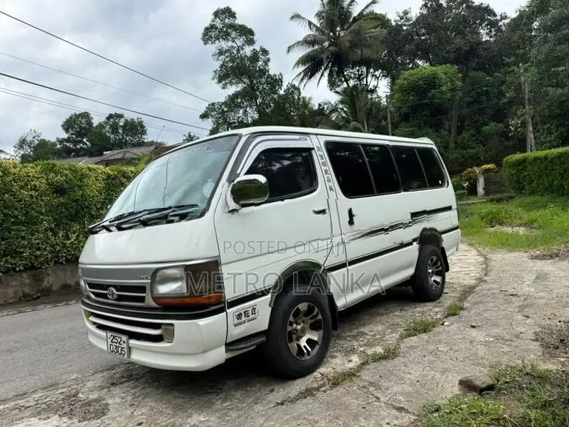 Toyota Dolphin LH103 1995