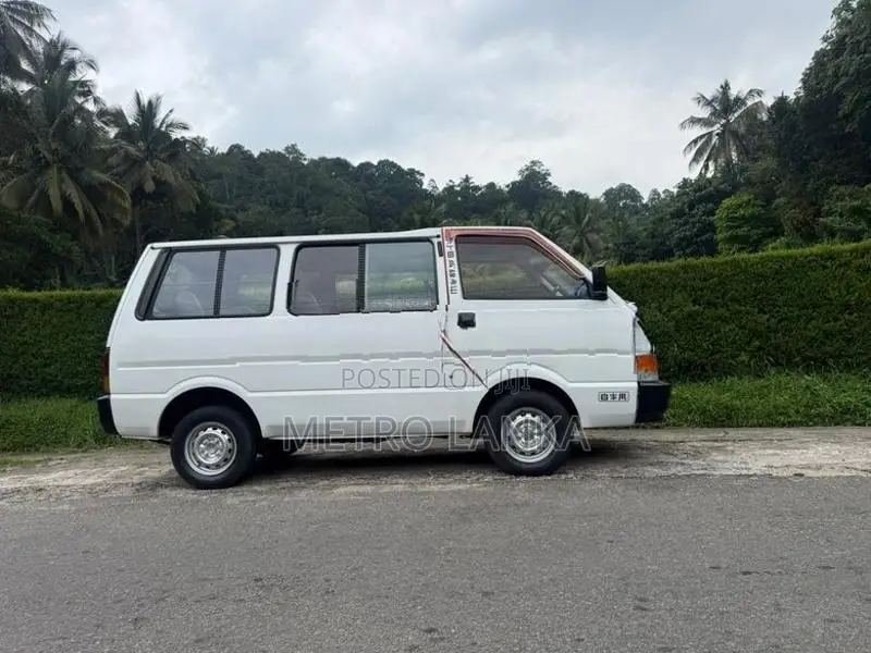 Nissan Vanette VUJC22 1987