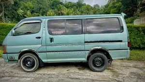 Toyota Dolphin LH102 1992